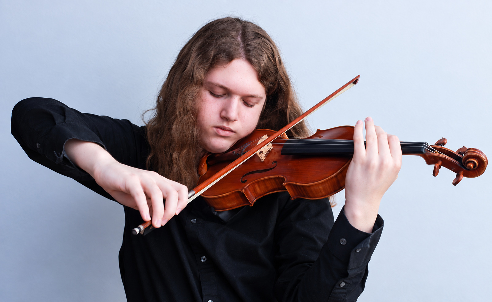 Dexter Doris, Violinist — AYA artist portrait