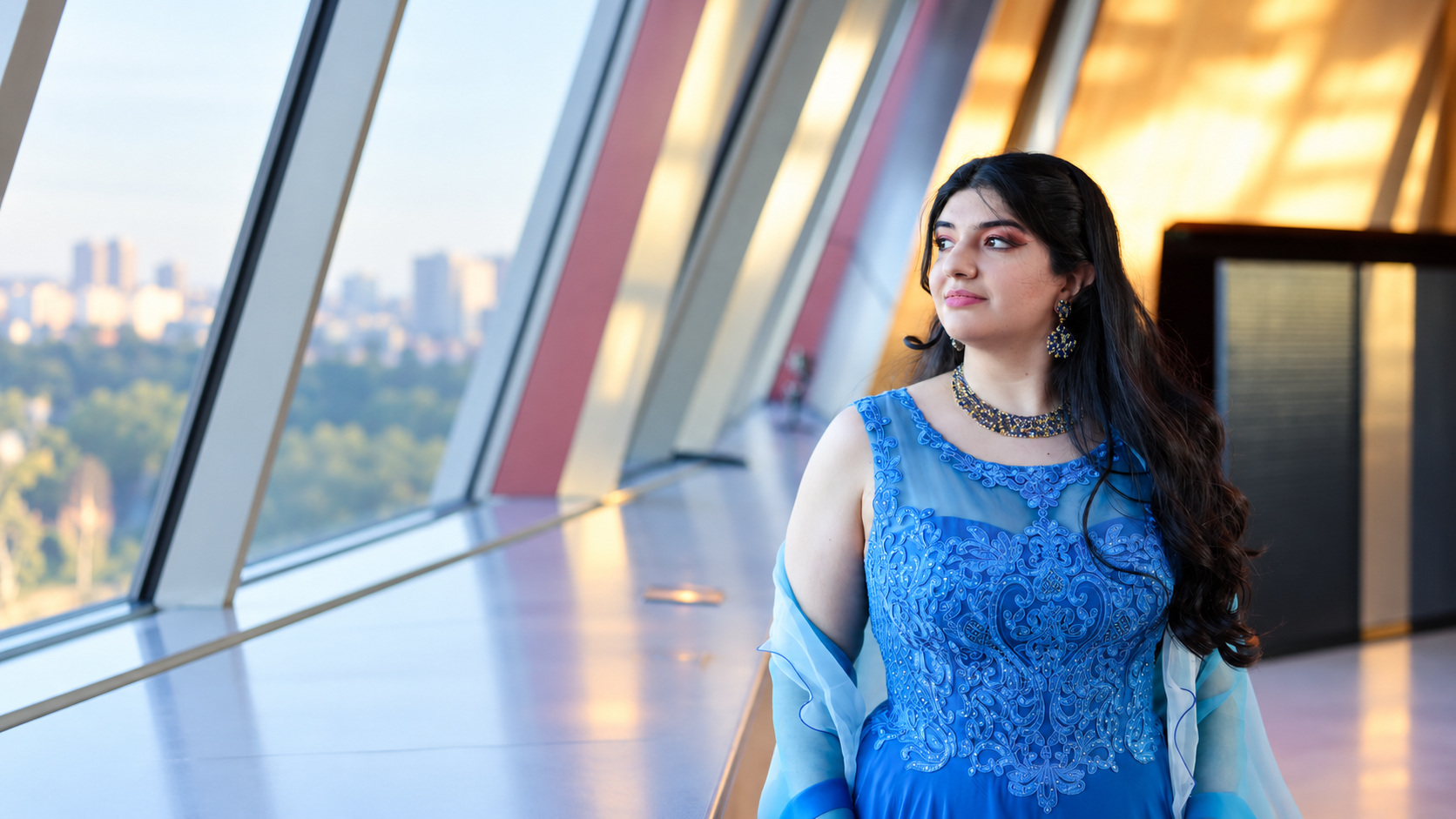 Forooz Razavi, Soprano — AYA artist portrait