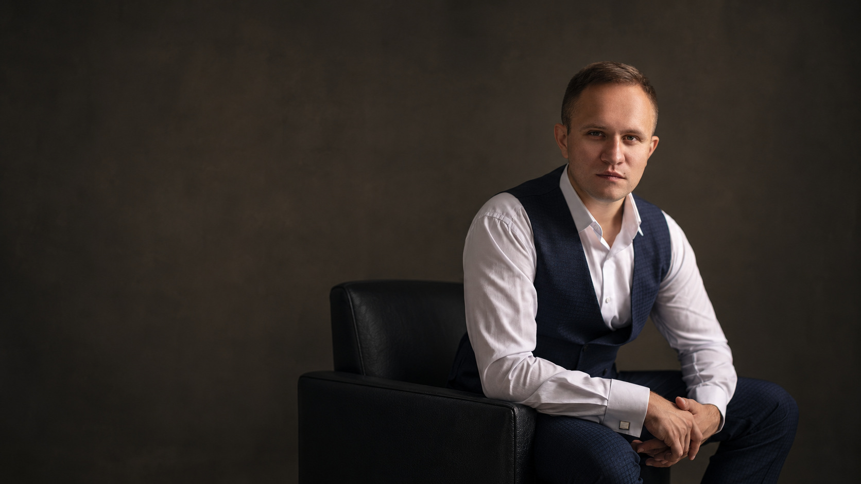 Ihor Mostovoi, Baritone — AYA artist portrait